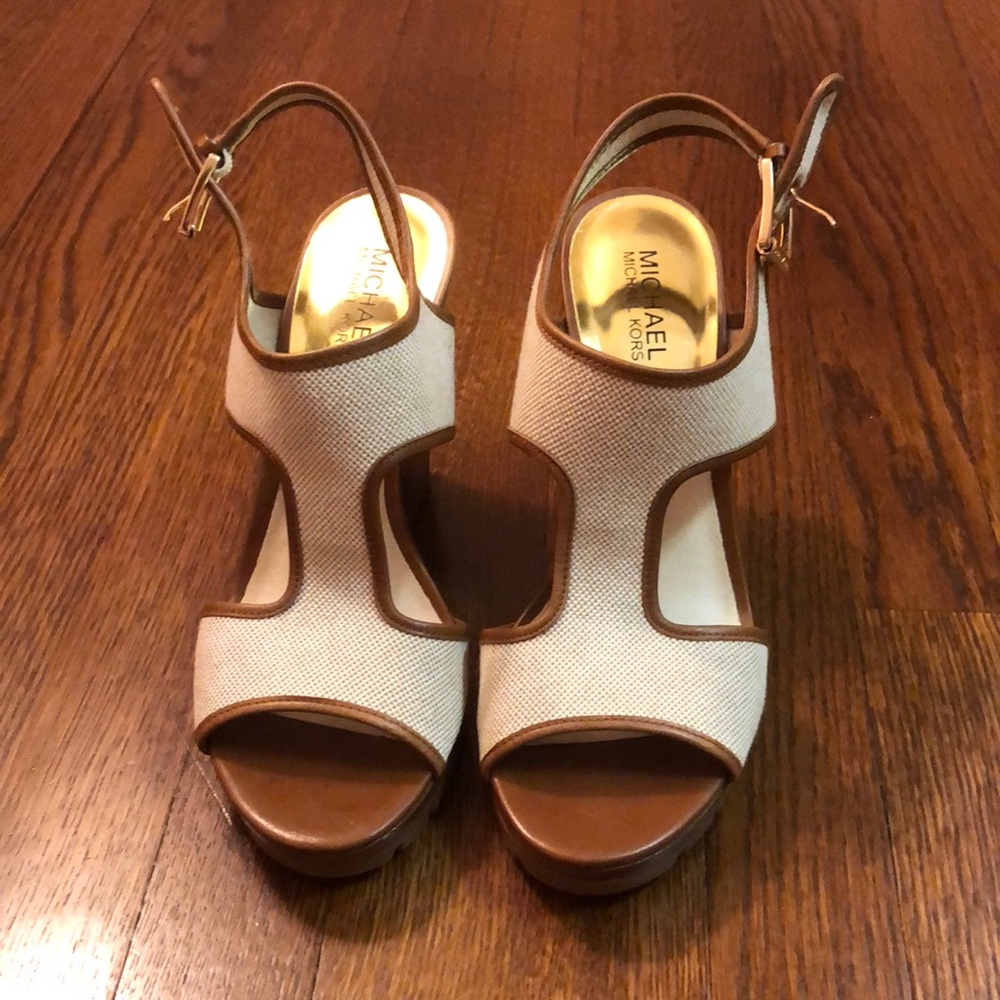 Michael Kors Women's Cream and Brown Sandals